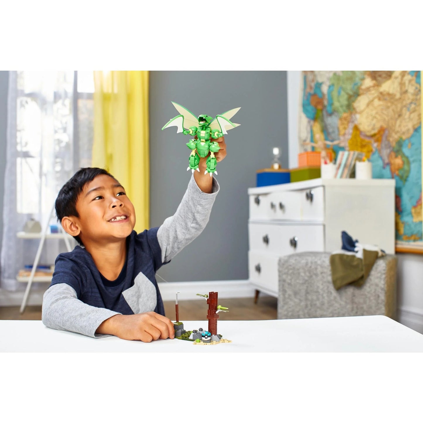 Pokemon Buildable 5-Inch Super-Sized Scyther Figure